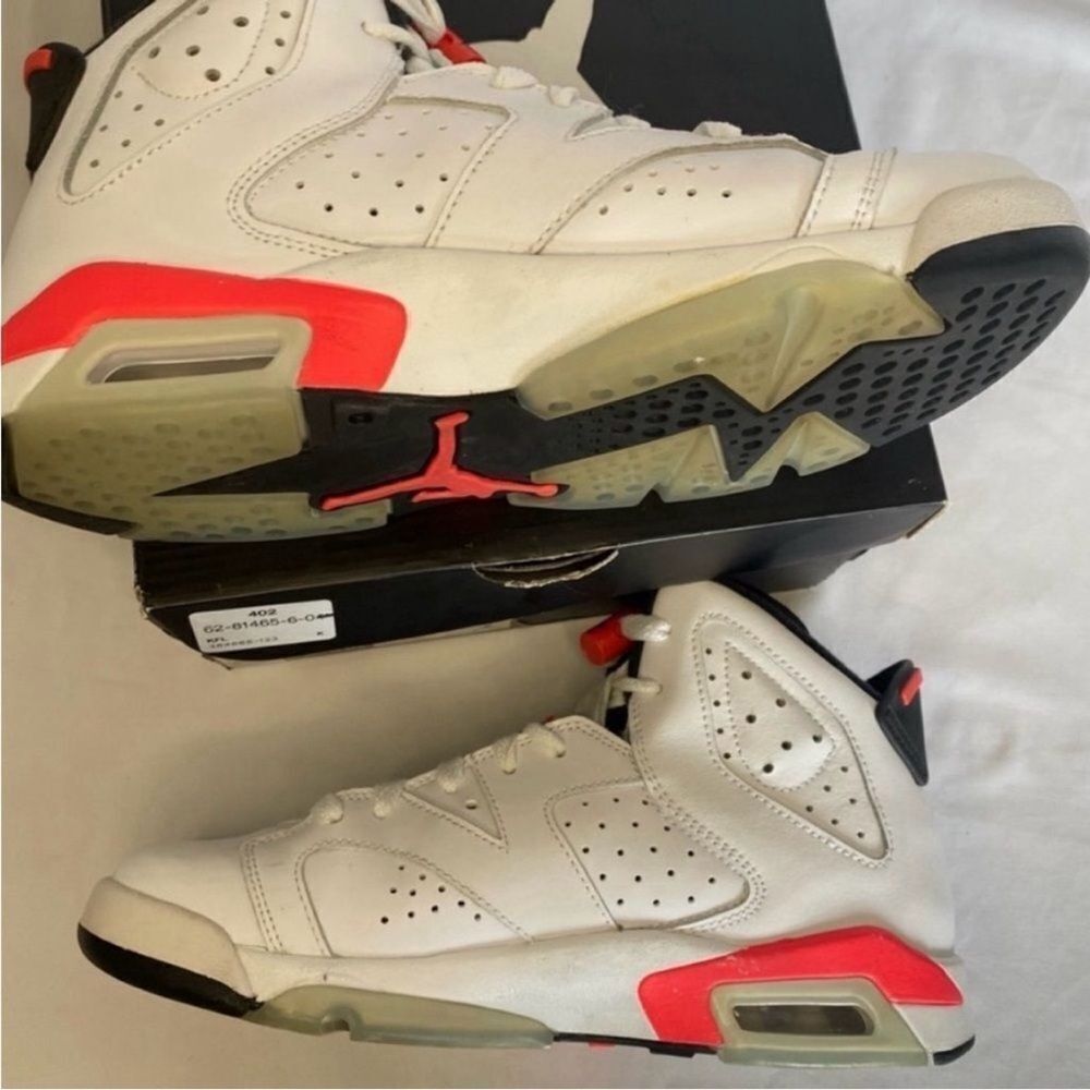 Air Jordan 6 - Picture 5 of 7